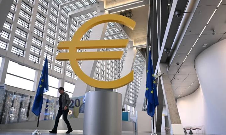  Το δίλημμα για την ΕΚΤ για τα επιτόκια και το όριο των $100